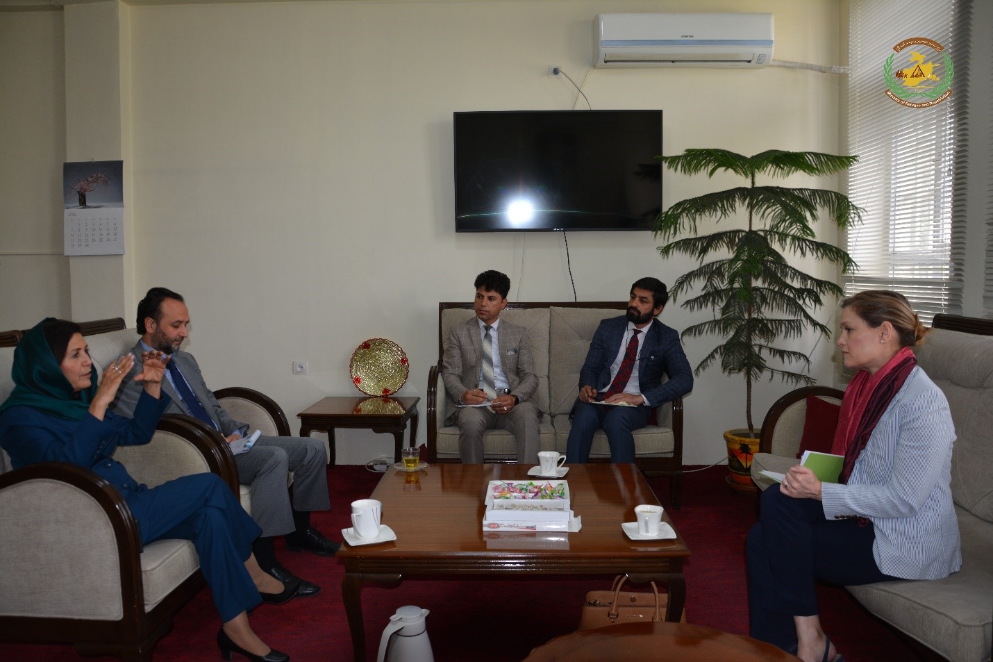 معین امور پناهندگان وزارت امور مهاجرین با رییس بخش مهاجرت سفارت آمریکا دیدار نمود. 