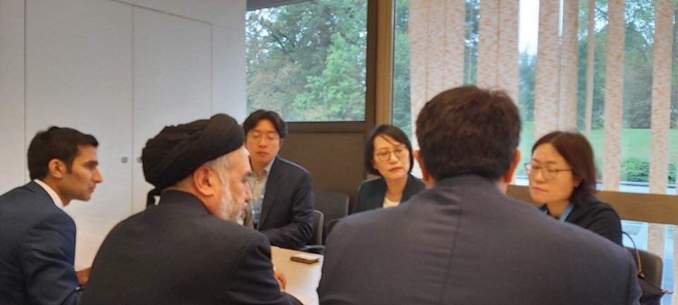 وزیر امور مهاجرین با سفیر کوریای جنوبی در سویس دیدار کرد