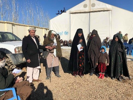 برای ۳۹  فامیل بیجا شده درغور پول نقد توزیع شد