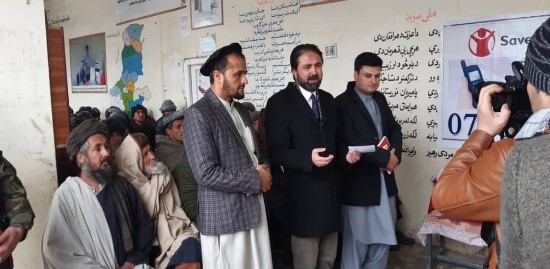 به تعداد۱۰۴۵ فامیل بیجاشده در فاریاب از کمک های نقدی زمستانی مستفید گردید