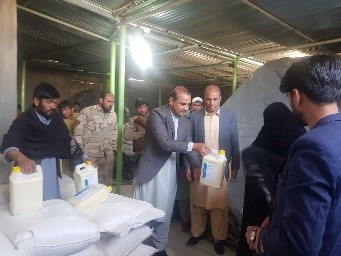 ۱۴۳ خانواده در فراه  مواد غذایی بدست آوردند