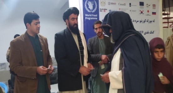 مساعدت نقدی برای ۴۰۰۰ خانواده در قندهار آغاز گردید