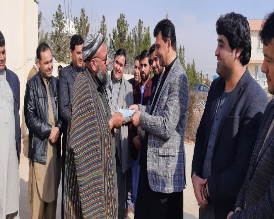 برنامه توزیع کمک های نقدی برای 700 فامیل بیجاشده متضرر درولایت کندز افتتاح شد