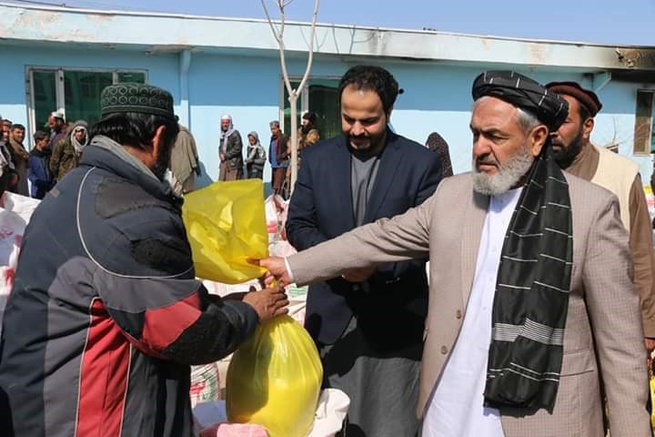 لوګر کې بېځايه شوو کورنيوسره د خوراکي موادو مرسته وشوه