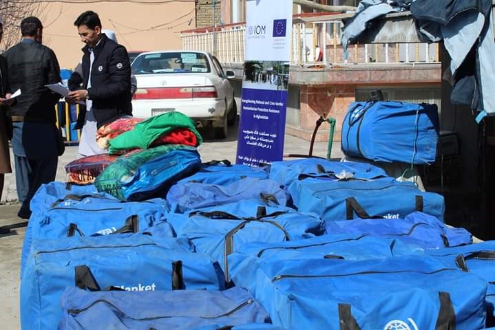 بیش از 2 هزار خانواده بیجاه شده و مستحق در برخی ولایات کشور کمک دریافت نمودند