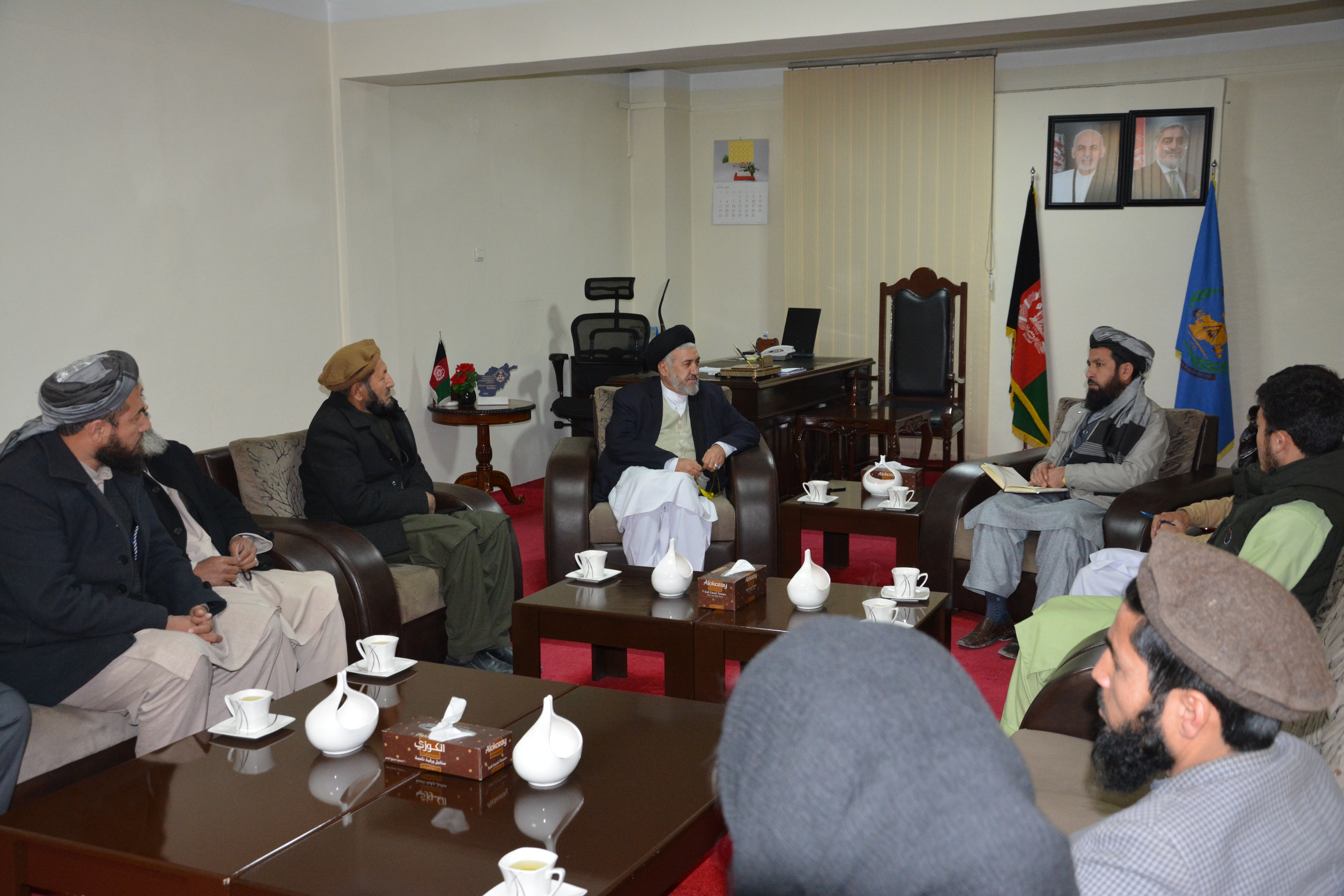 وزیر امور مهاجرین و عودت کنندگان با شماری از متنفذین بامیان دیدار کرد