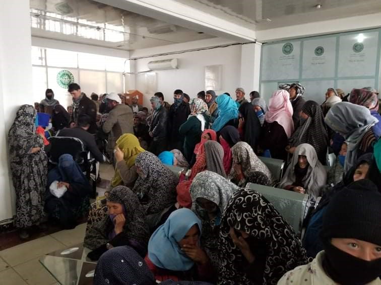 برای بیجاشده گان در بامیان مواد سوخت وپول نقد توزیع شد