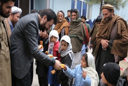 برنامه توزیع کمک های نقدی برای 3286 فامیل بیجاشده متضرر و مستحق در کندز افتتاح شد