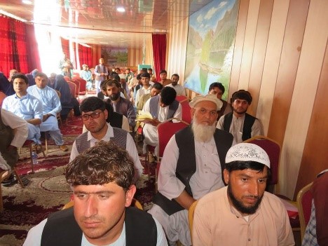 لغمان کې د کډوالو کورنيو د اساسي حقوقو په اړه د پلان جوړونې ناسته وشوه