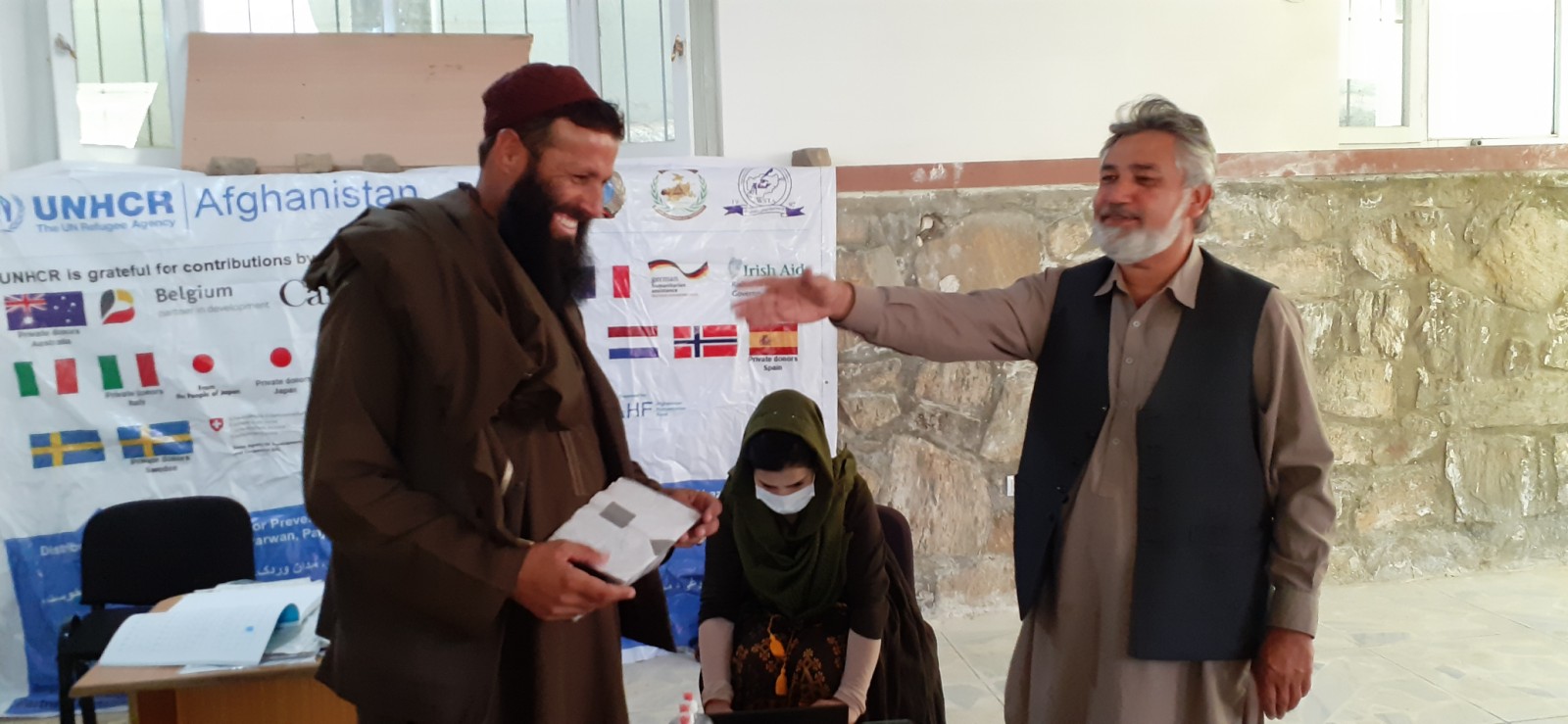پروسه توزیع مواد کمکی بهداشتی برای بیجاشدگان میدان وردک آغاز شد