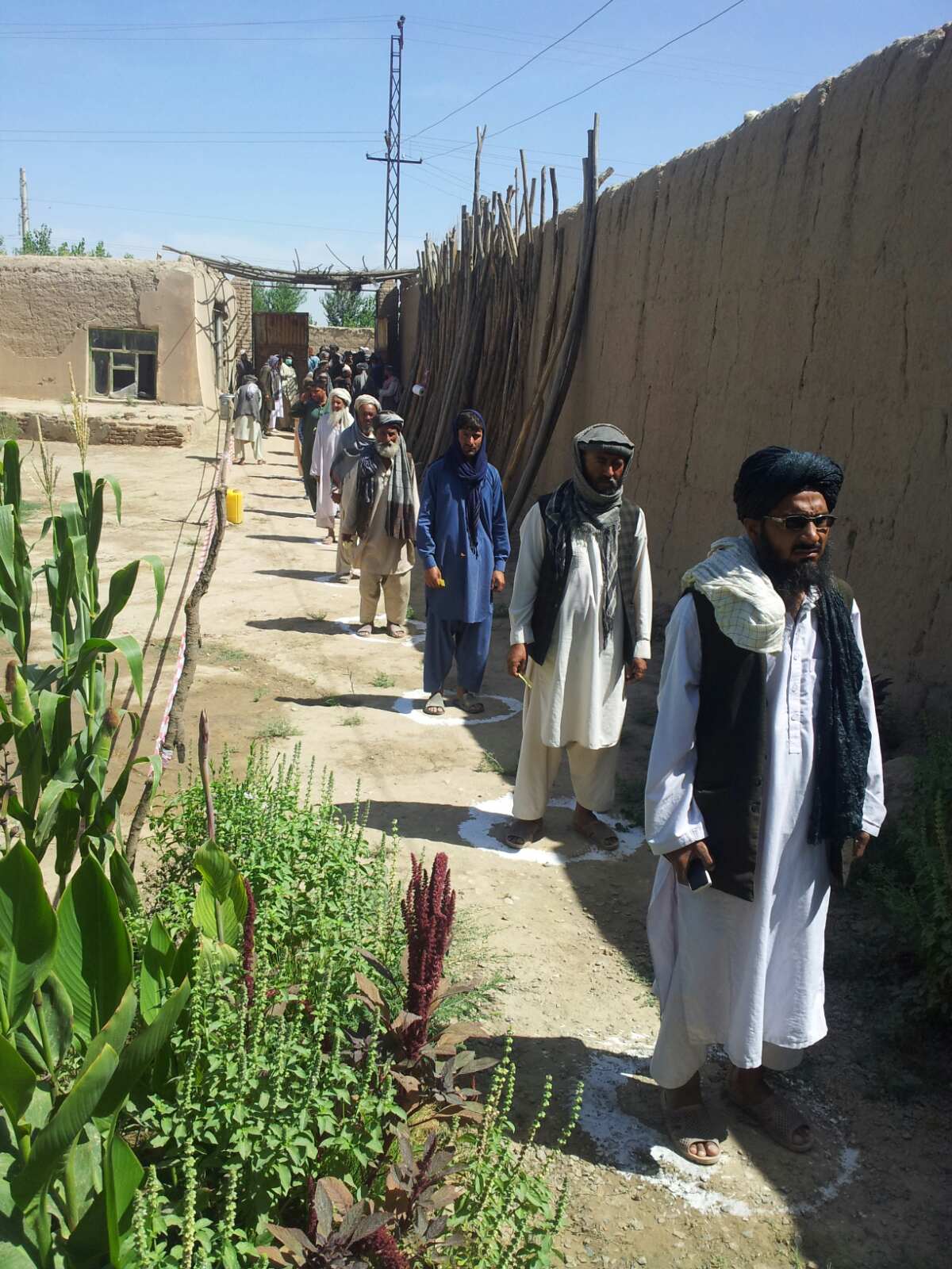 هزارها فامیل در ولایت کندز بسته های صحی را دریافت نمودند