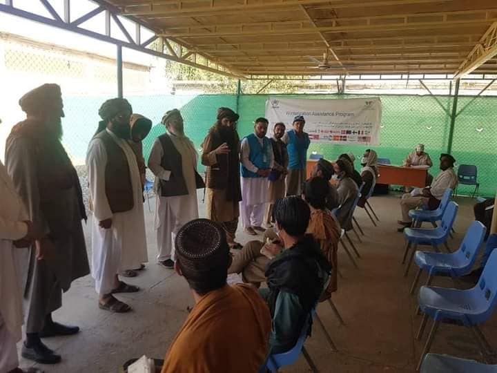 ننګرهاکې (٩٠٠) بېوزلو او اړمنو کورنيو ته دژمنيو مرستو دوېش لړۍ پيل شوه