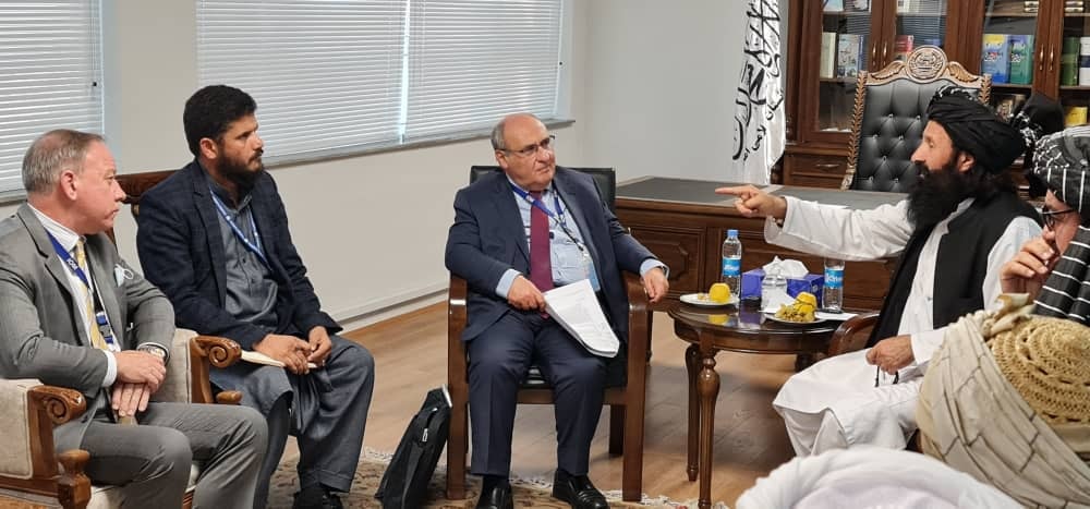 رئیس سازمان بینالمللی مهاجرت در سفرش به افغانستان، با وزیر امور مهاجرین دیدار کرد