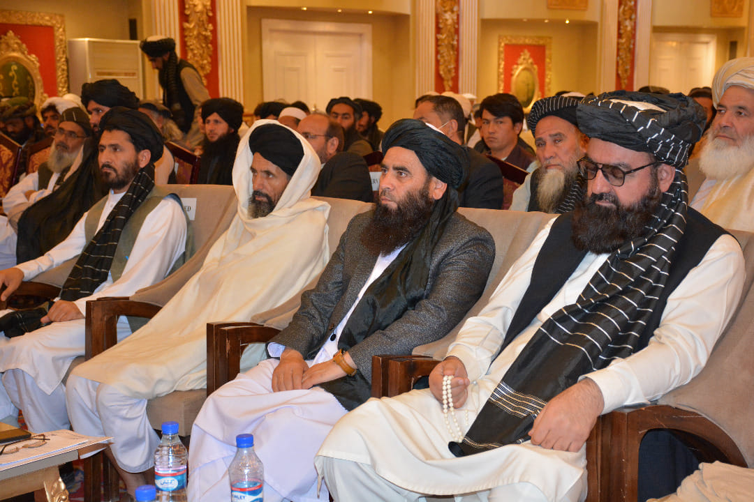 مرکزي او ولایتي رئیسانو ته د درې ورځیني روزنیز ورکشاپ دويمه ورځ